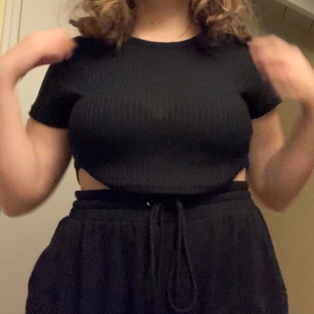 Black crop top